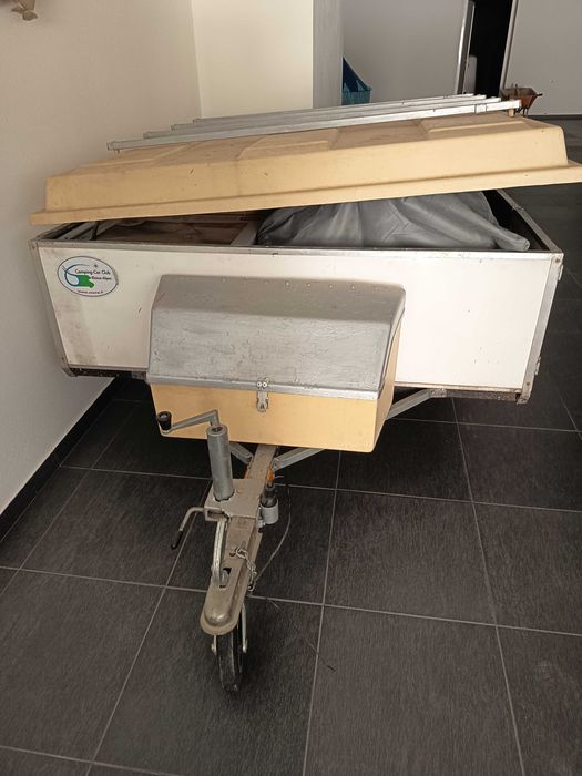 reboque pequeno para automóvel