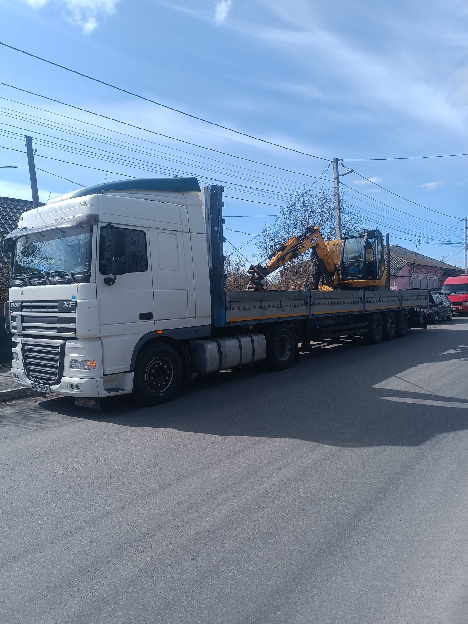 Перевезення  вантажів до 22 тон. 12 метрів.