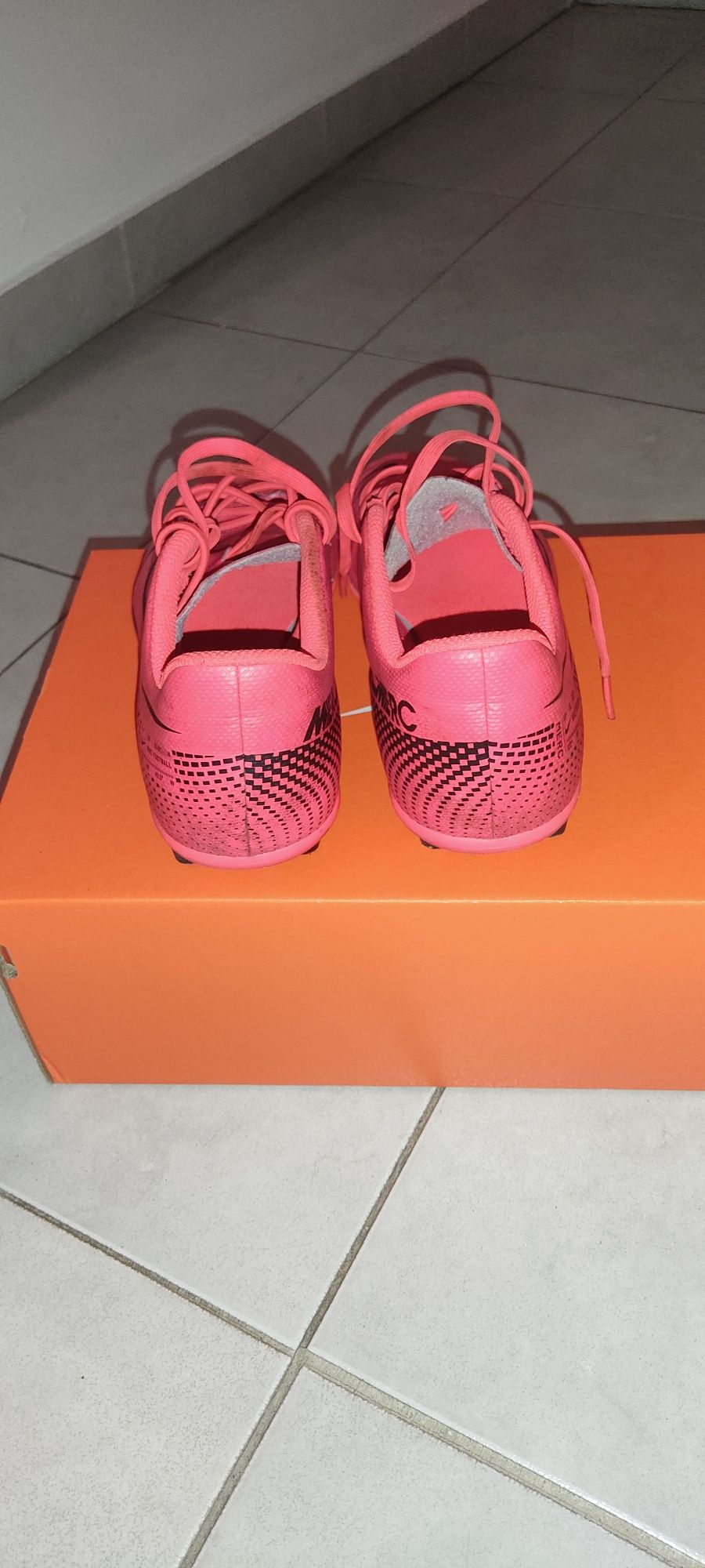 Chuteiras Nike Tamanho 40 como novas