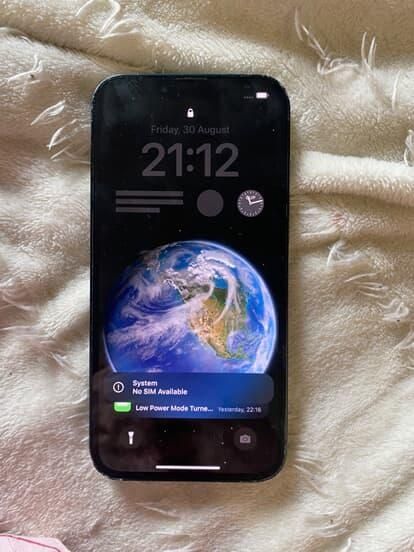 Продам Iphone 13