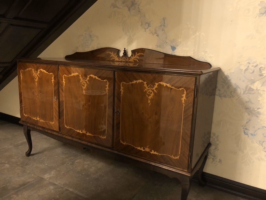 Мебель,  комод и сервант из дерева,