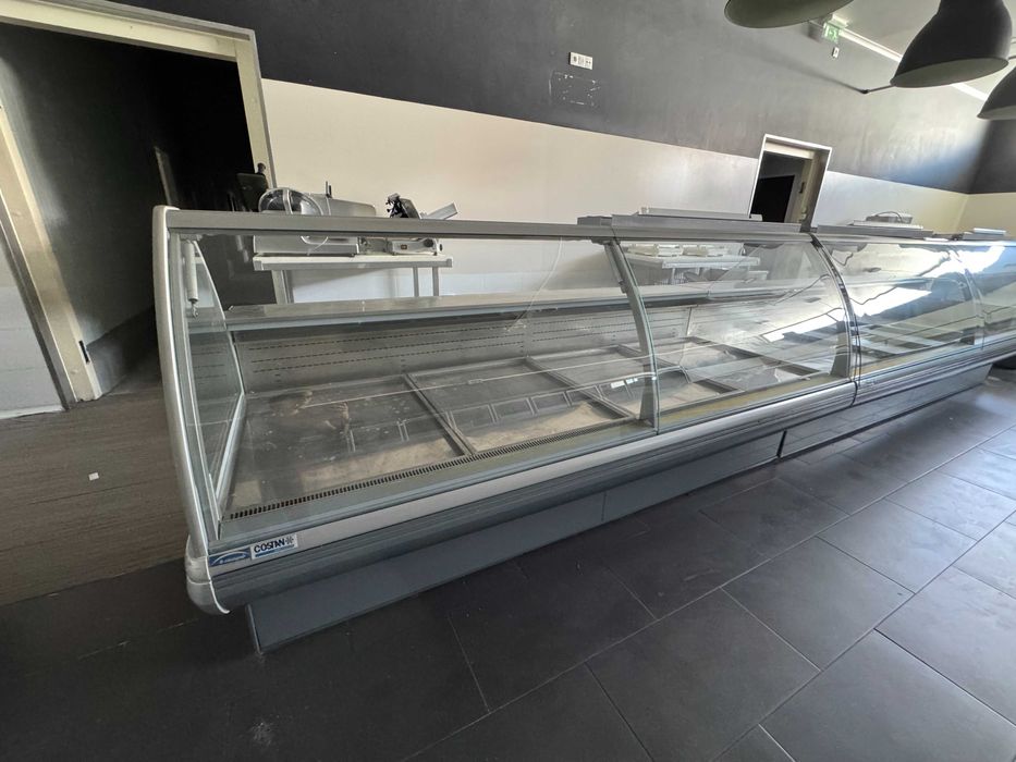 Vitrinas Refrigeradas Profissionais para Talho/Supermercado - 5,75m