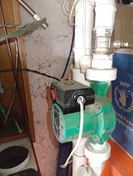 Продам котел СВАРОГ 12 твердотопливный і котел МАЯК16 газовий