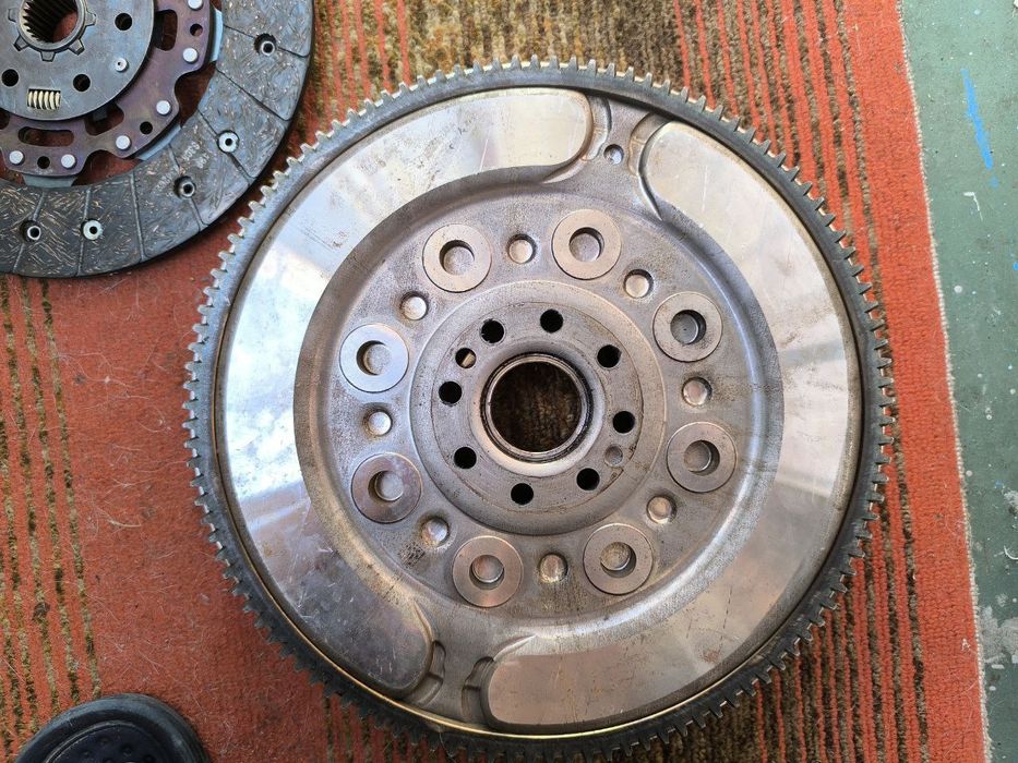 Комплект щеплення Volvo v50 2.0d d4204t Sachs 2290601020