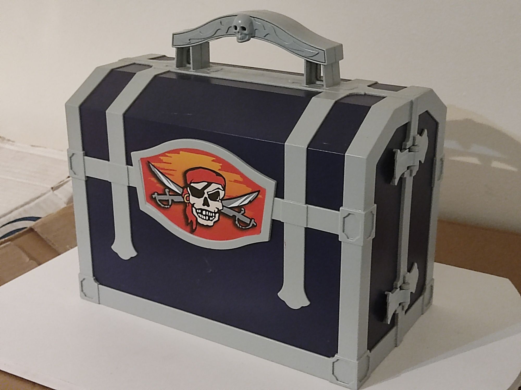 Playmobil piratas maleta