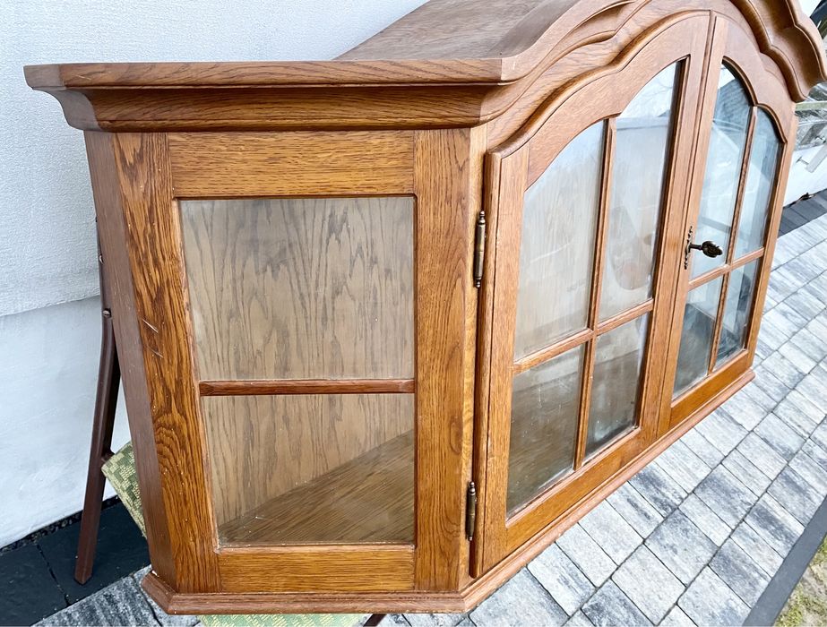 Witryna wisząca dębowa szafka
