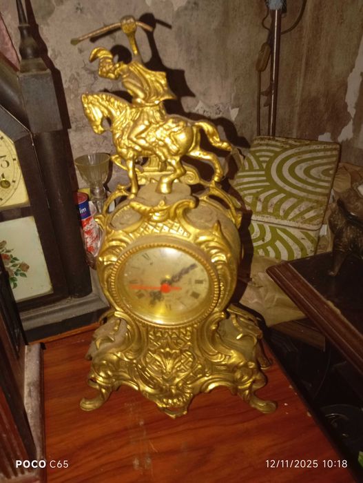 relogio em latao de sala