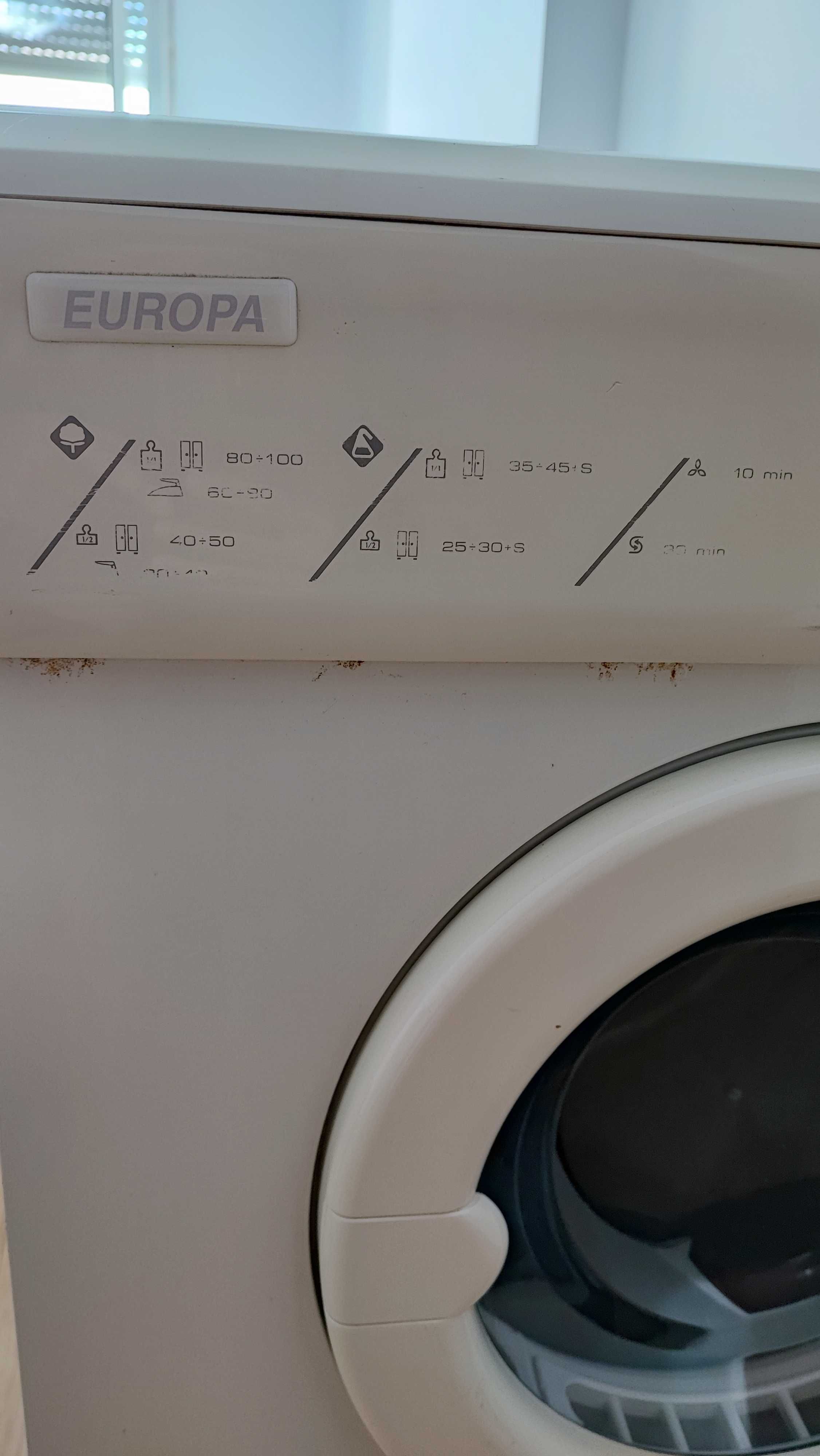 Máquina de secar roupa