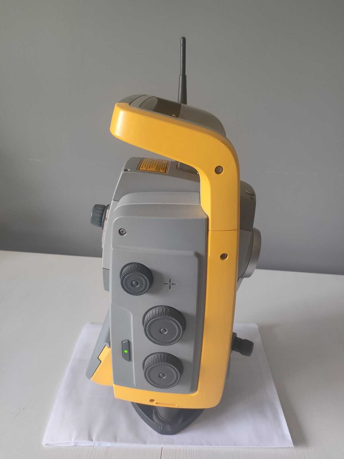 Sprzedam tachimetr robotyczny Trimble S6 + TSC3