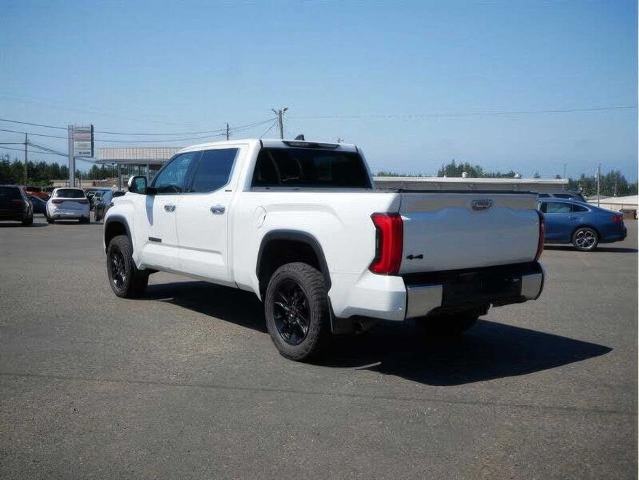 Toyota Tundra Limited CrewMax Cab LB      2022
