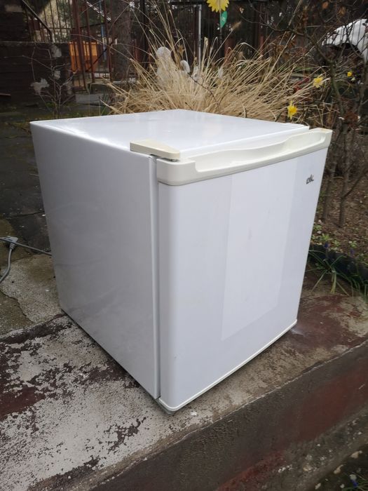 Mała zamrażarka 2 półkowa firmy ok.energooszczędna A+.