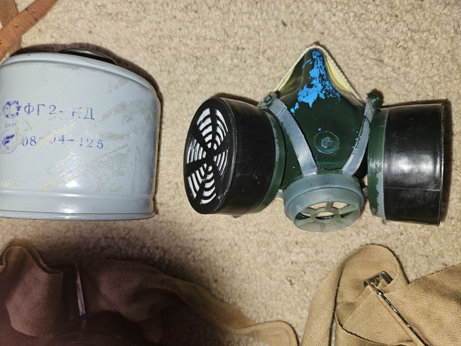 НЕ ПРОДАЮ А ОБМІНЮЮ противогази, все в описі