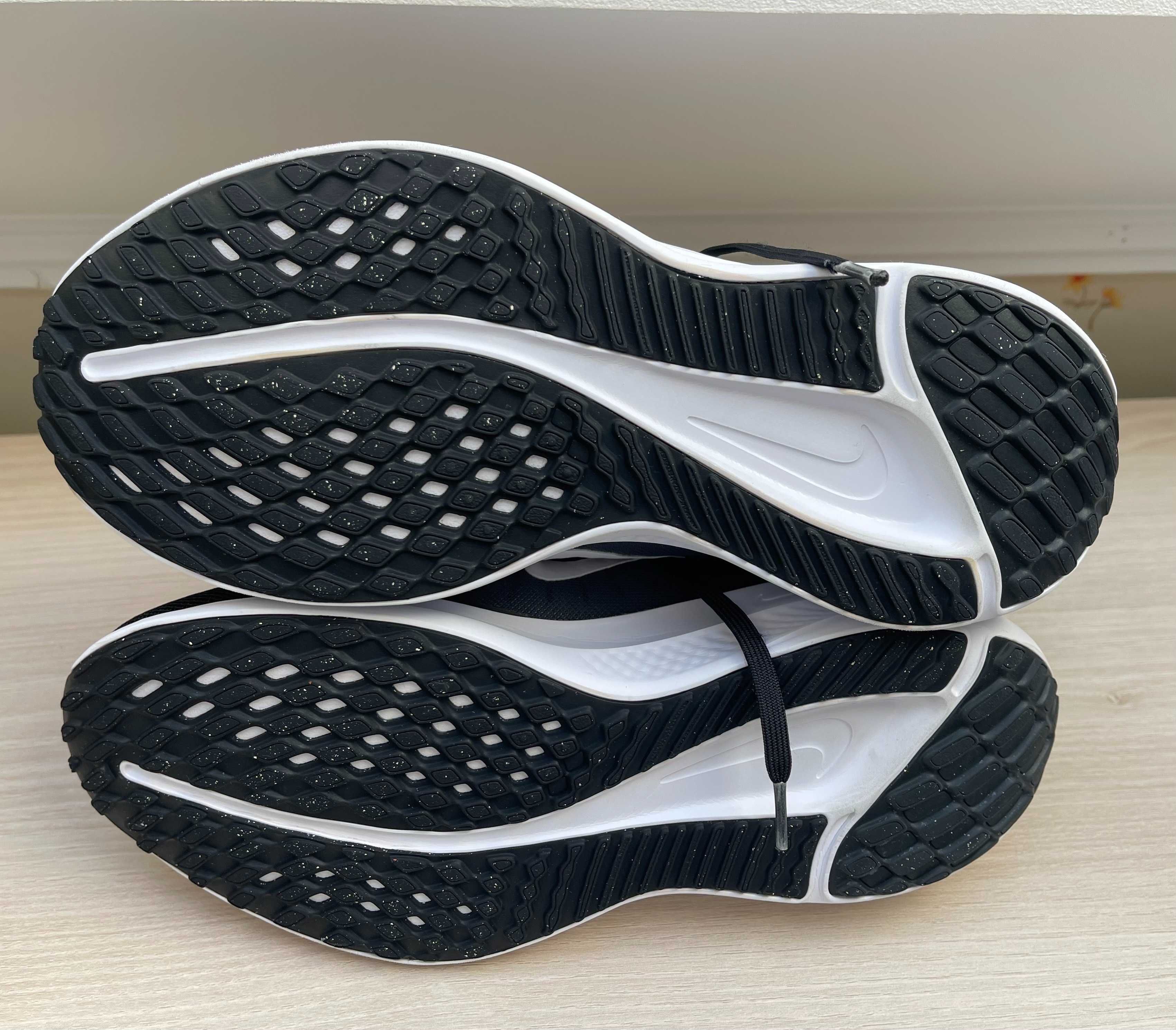 Кросівки жіночі Nike