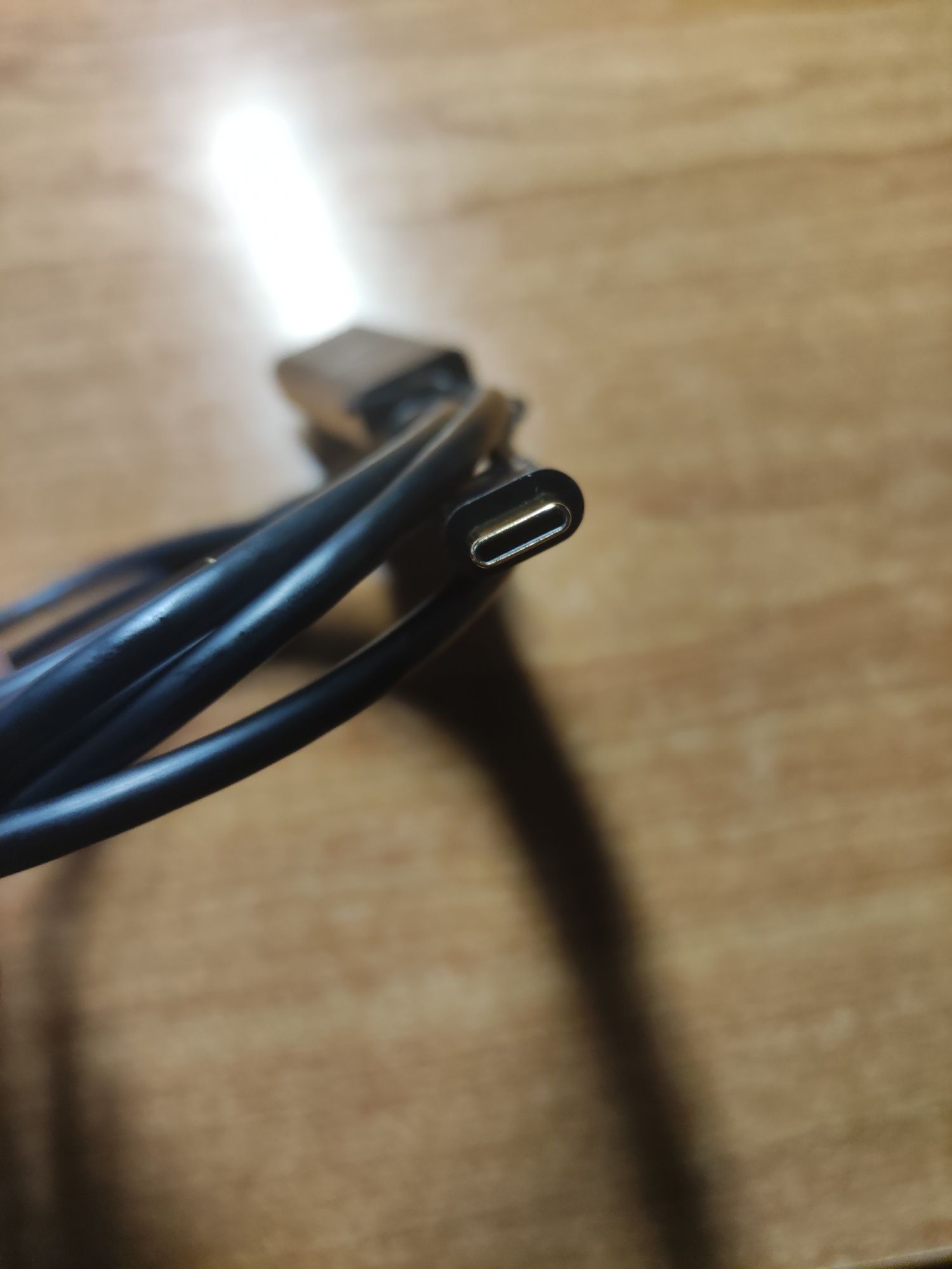 Продам кабель HDMI to Type-C для MacBook