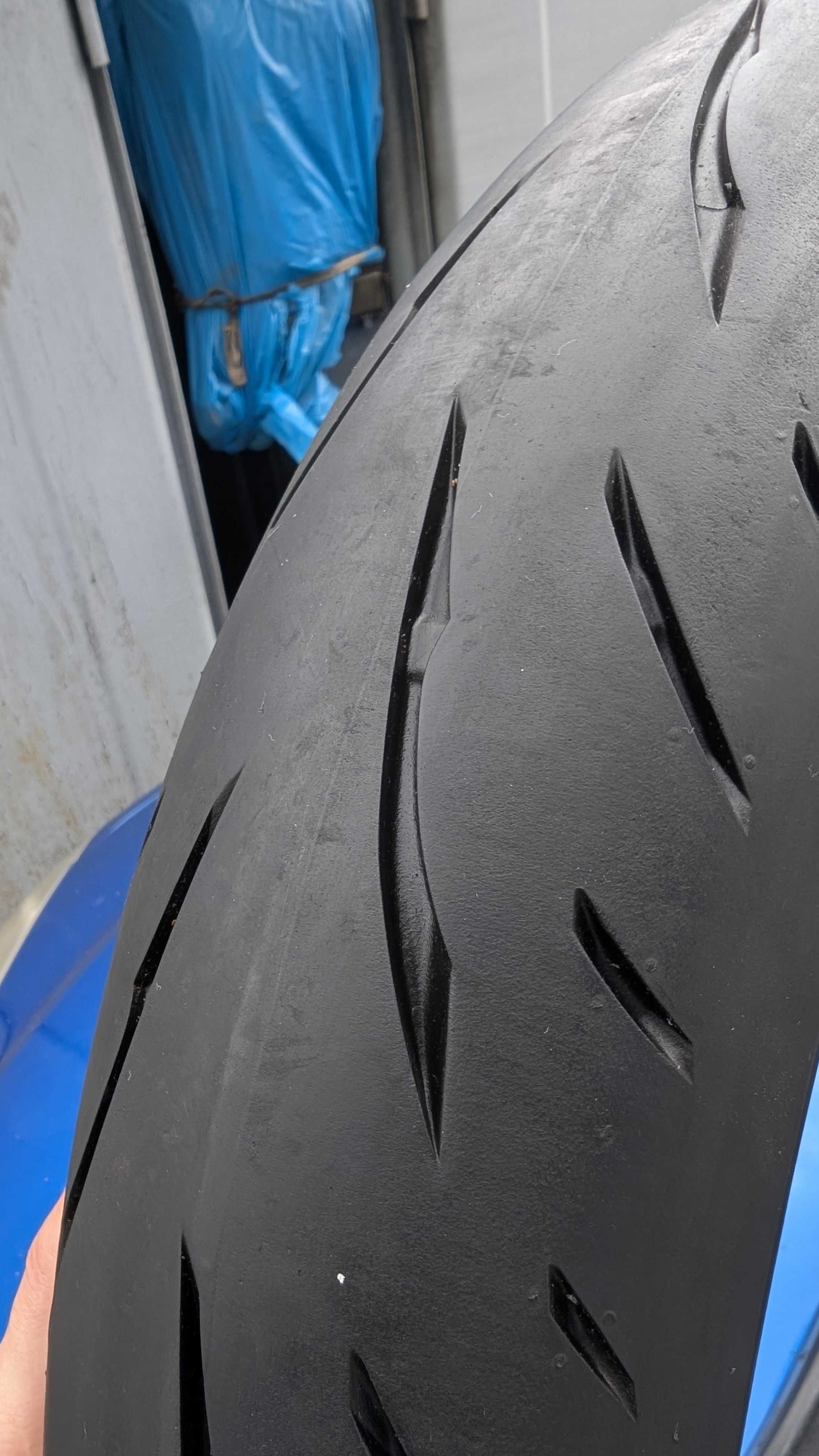 Резина Bridgestone Battlax Hypersport S23 120/70 R17 58W