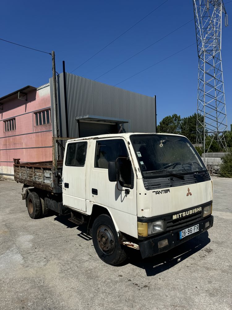 Mitsubishi canter tribasculante 140 mil quilometros