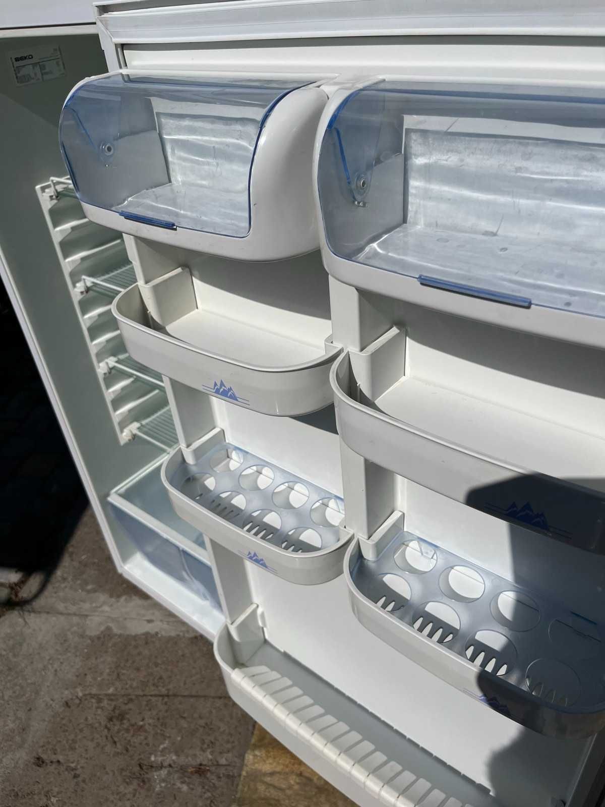 Продам холодильник BECO RCH 3750 в гарному стані  6000 грн