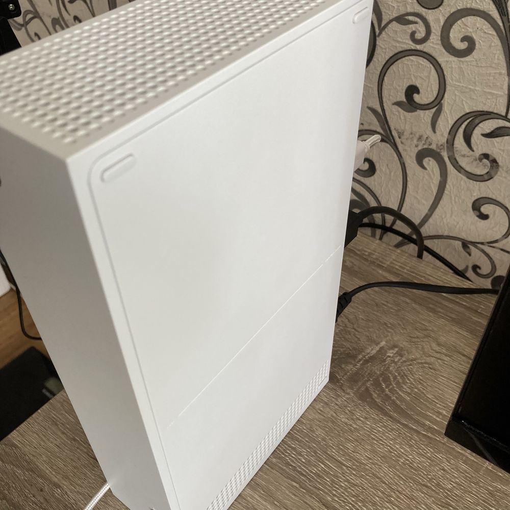 Xbox series s (без геймпада)