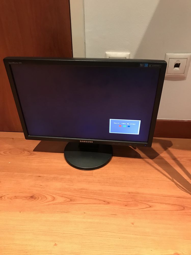 Monitor marca Samsung modelo 943 NW