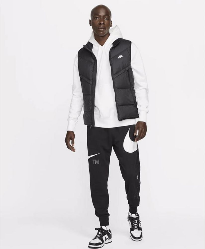 жилетка Nike Storm-FIT Windrunner Primaloft-Field Vest (DR9617-010)