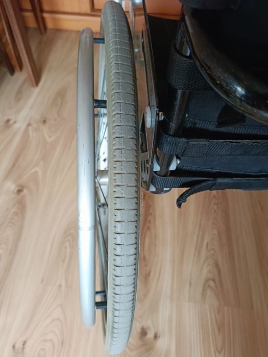 Wózek inwalidzki dla osoby doroslej