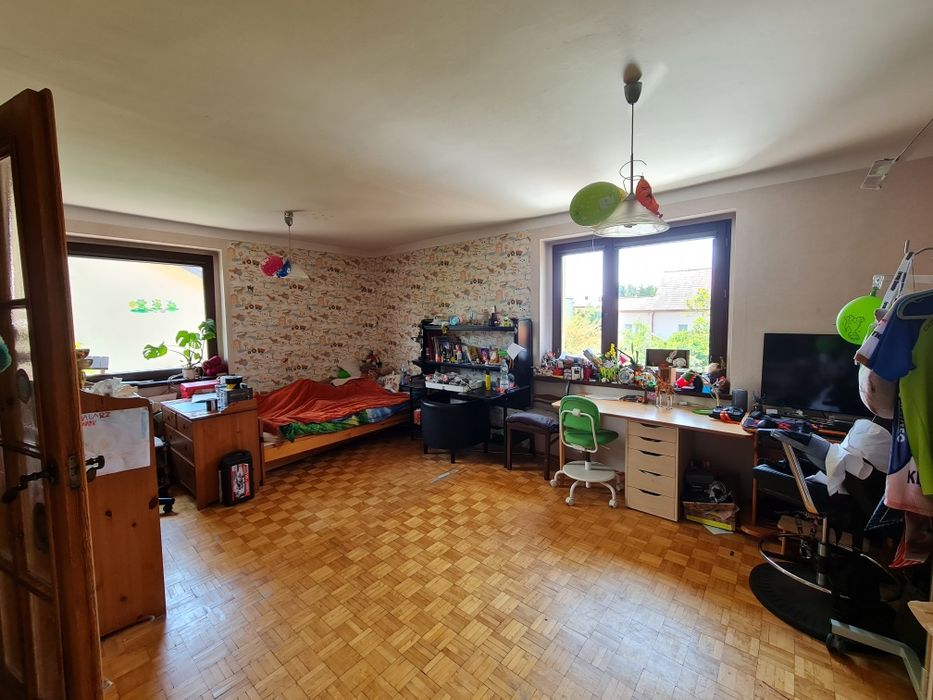 Dom 185m2  z garażem, w spokojnej okolicy