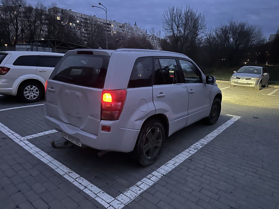 Suzuki vitara 2.0 бензин 2007