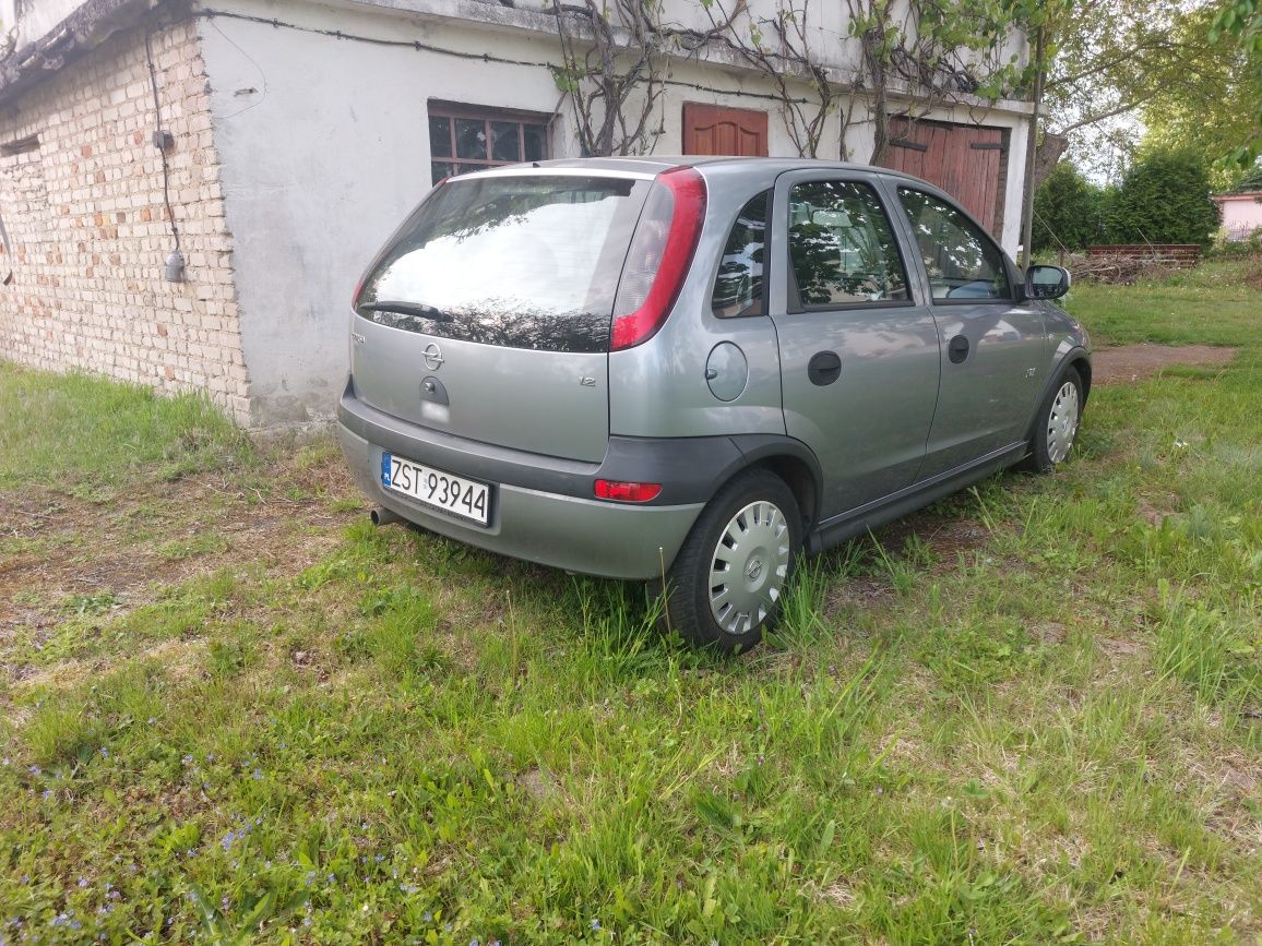 Opel corsa C 1.2 Rezerwacja
