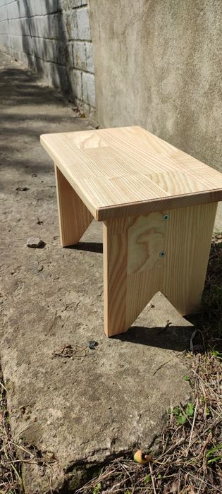 Стільчик садовий