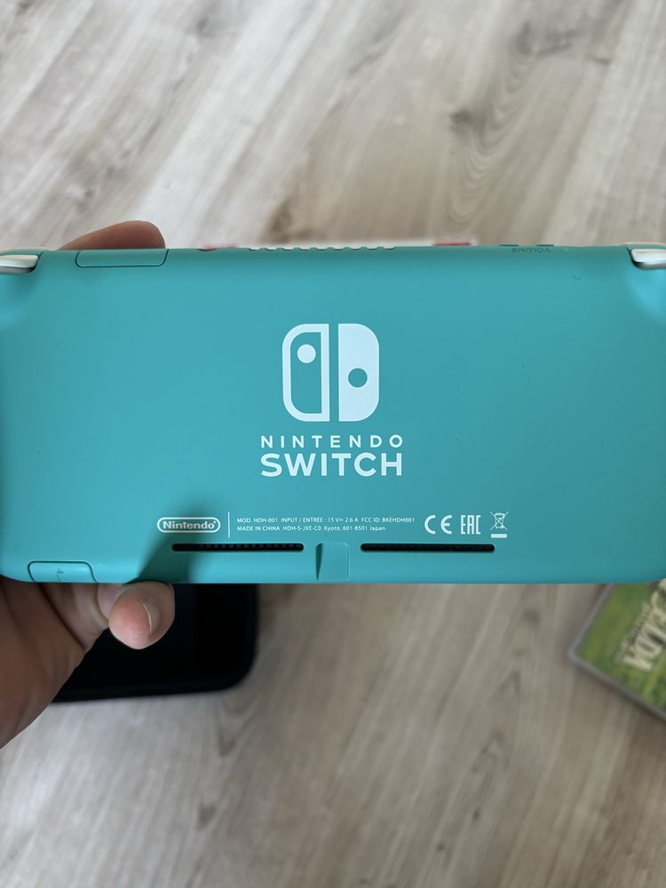 Nintendo switch lite + etui i 4 gry Wiedżmin, BOTW