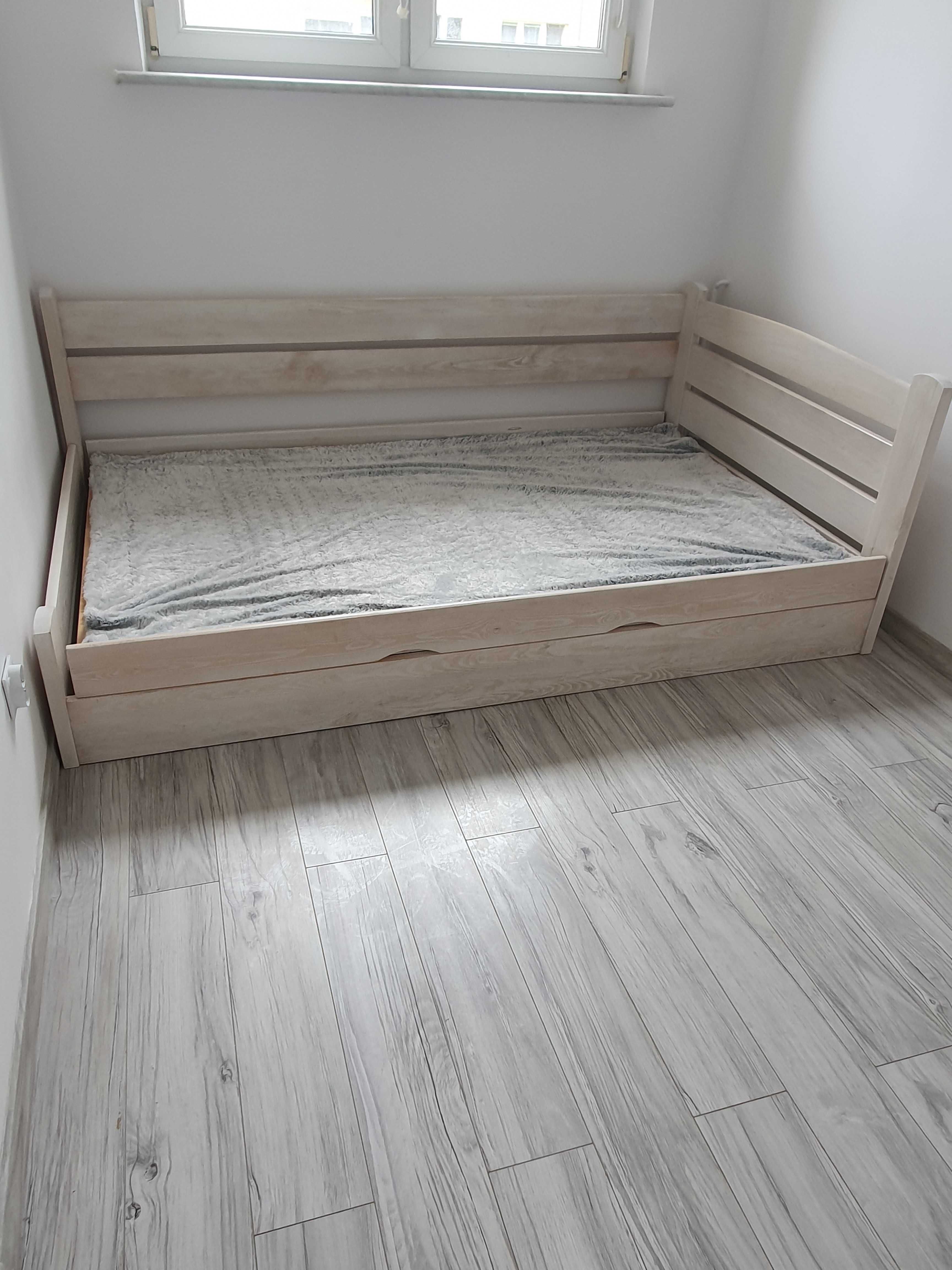 Łóżko drewniane 120x200, jednoosobowe lub dwuosobowe, z pojemnikiem