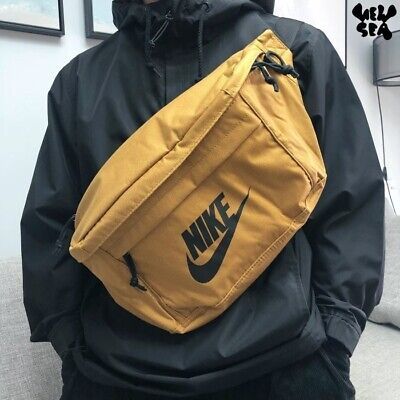 Бананка Nike Tech Hip Pack (Coyot) 10L.