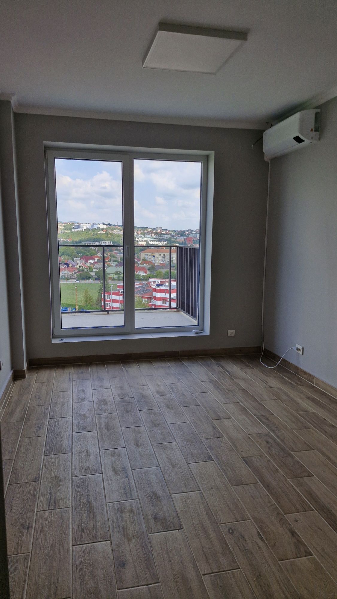 Оренда офісного приміщення 170 м. кв., центр, коло Падіюну