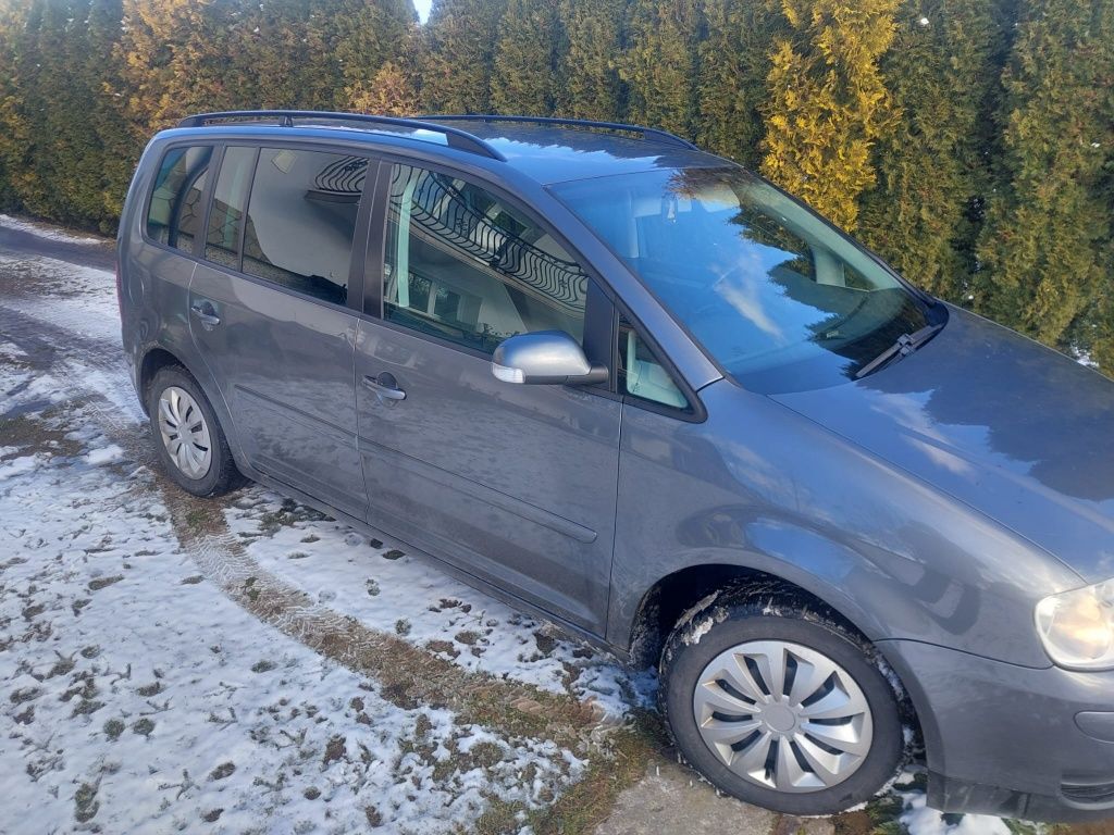 Volkswagen touran