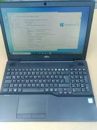 Laptop Fujitsu z procesorem Intel i5-6200 . 8GB RAM DDR-4.