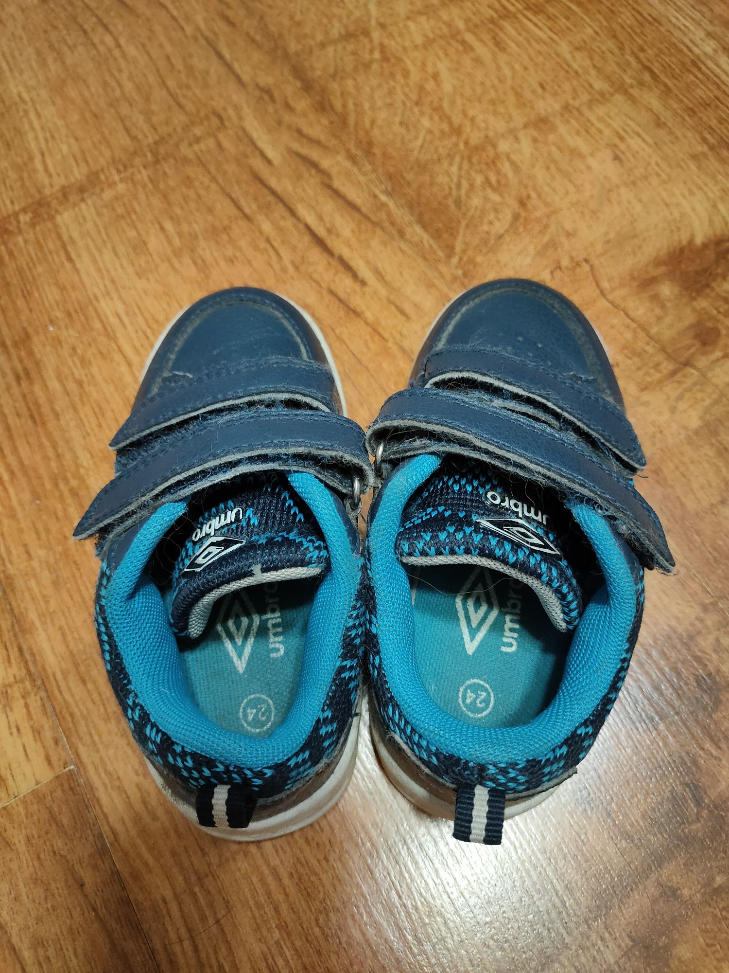 Buty sportowe Umbro rozm.24
