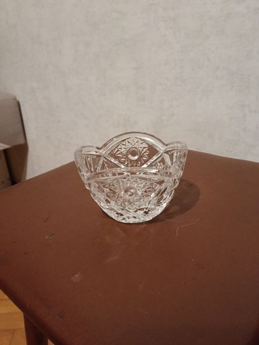 Продам хрустальные вазочки