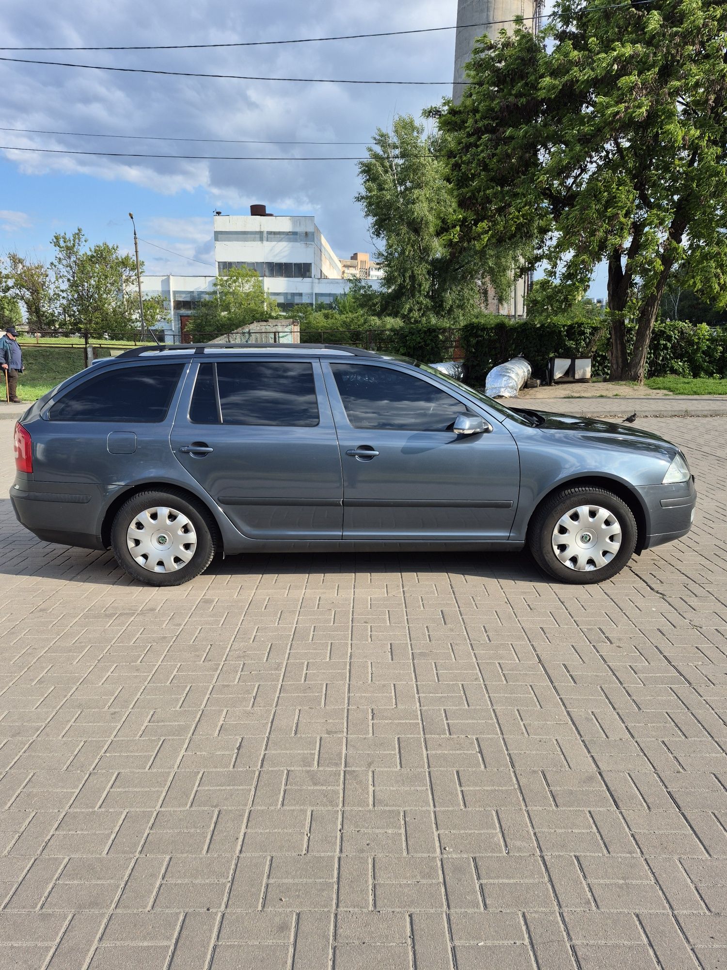 Продаю шкода А 5 MPI 1.6 бензін