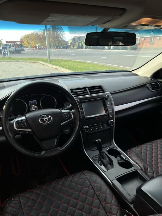 Toyota Camry 55 SE 2015