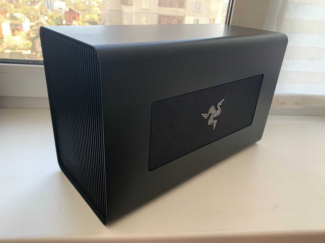 Razer Core X (eGPU) Бокс для внешней видео карты для ноутбуков