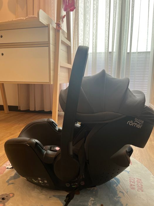 Fotelik samochodowy skorupka łupinka Britax romer BABY-SAFE 5Z2
