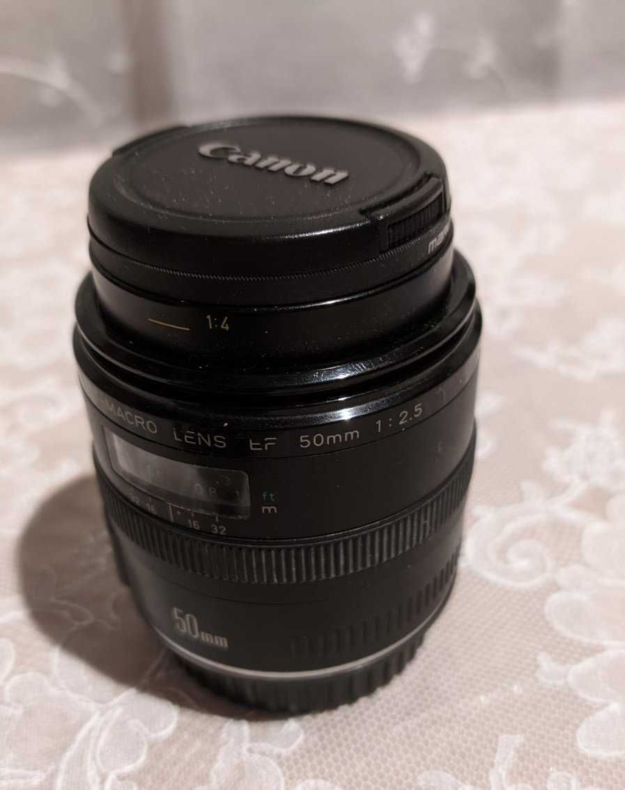 Объектив Canon compact-macro lens EF 50 mm 1:2.5 б/у