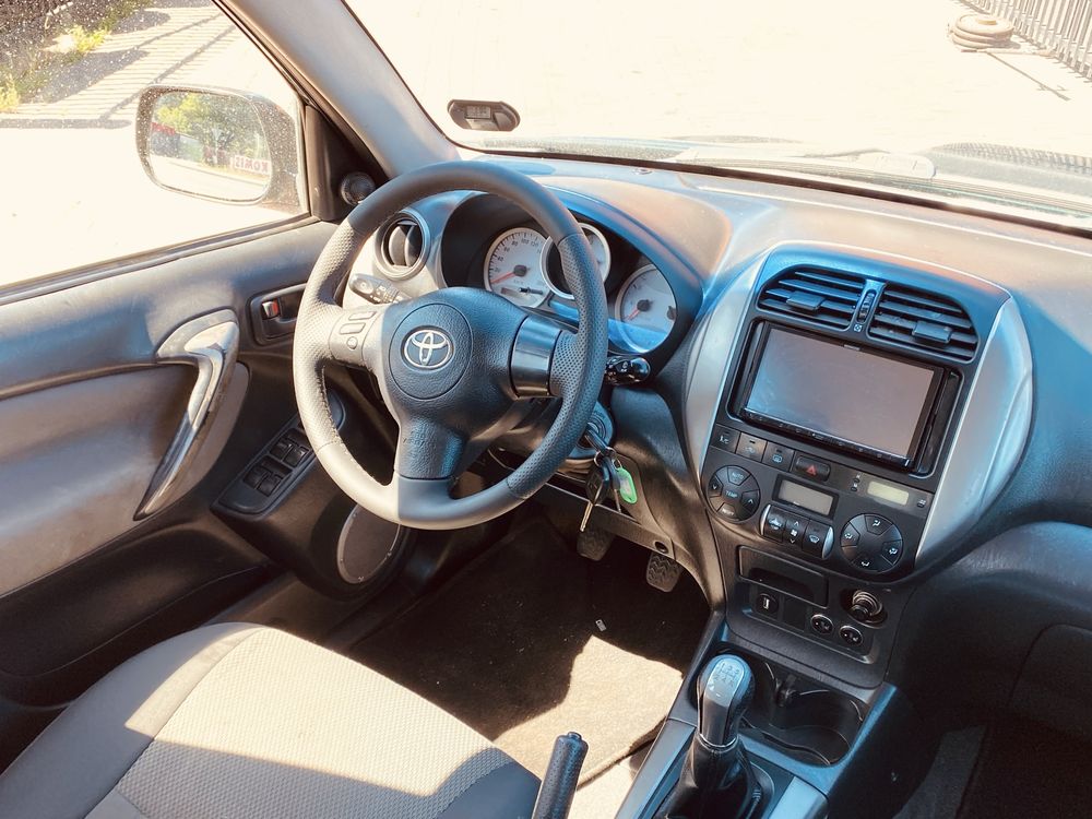 Sprzedam toyote rav 4 rok 2004 4x4 pój 2.0d przed167 tys