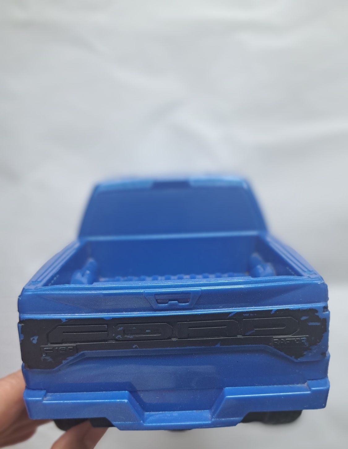 Zdalnie sterowany Ford F-150 Raptor z joystikiem wymiary 33x13 cm
