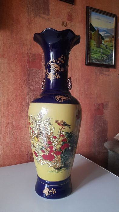 Ваза для квітів напольна