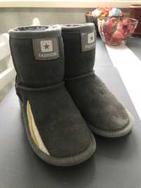 Зимове взуття на хлопчика для теплої та мокрої погоди