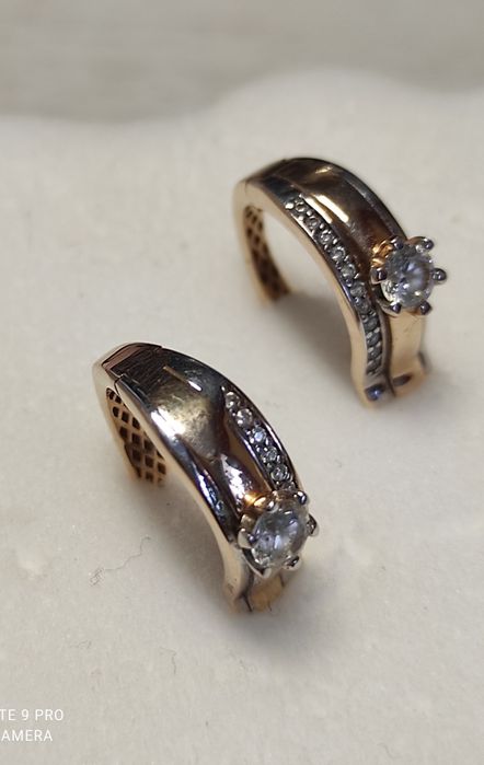 Серьги золотые, вес 4.05 г.