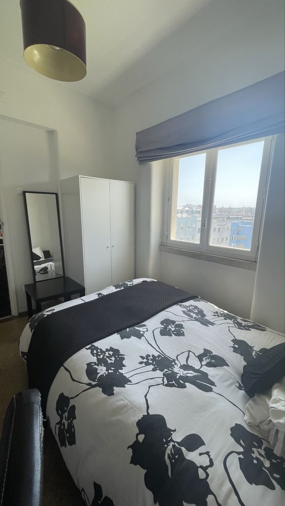 Quarto Individual com wc privada