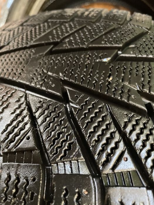 Зимові шини Hankook 245/40R18