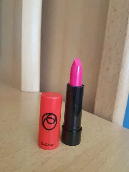 Szminka kremowa OnColour Romantic Pink Oriflame nowa prezent